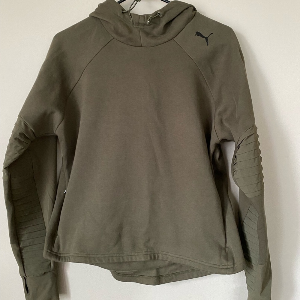 Puma Hoodie - Water resistance with pockets - Size Large